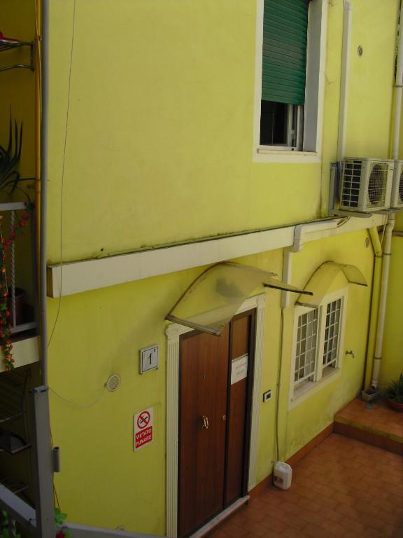 Asian Rest House Hotel 3*