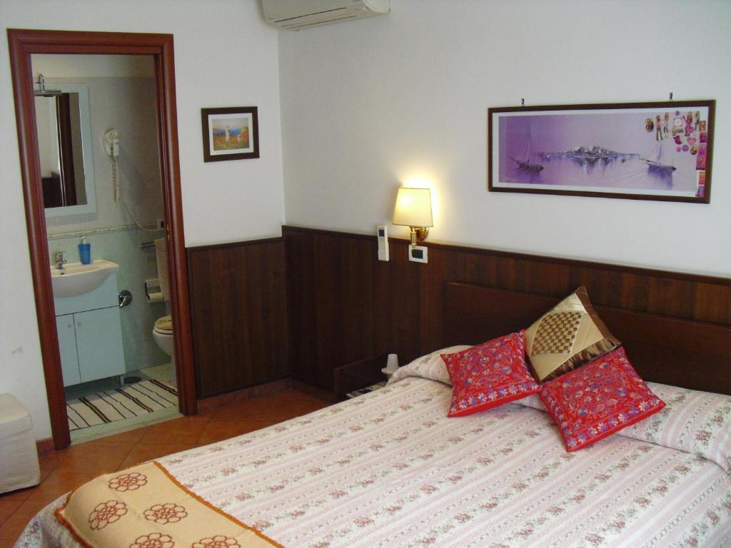 Asian Rest House Hotel 3*