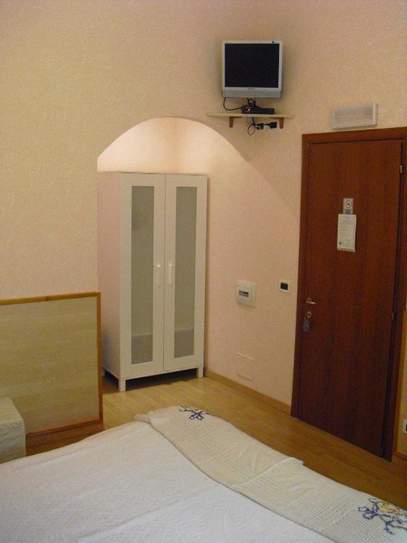 Asian Rest House Hotel Roma